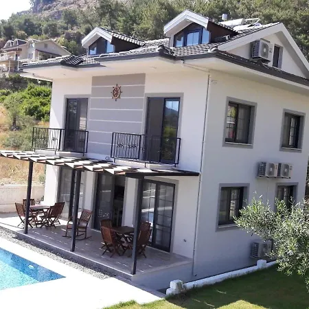 Villa Kaya *